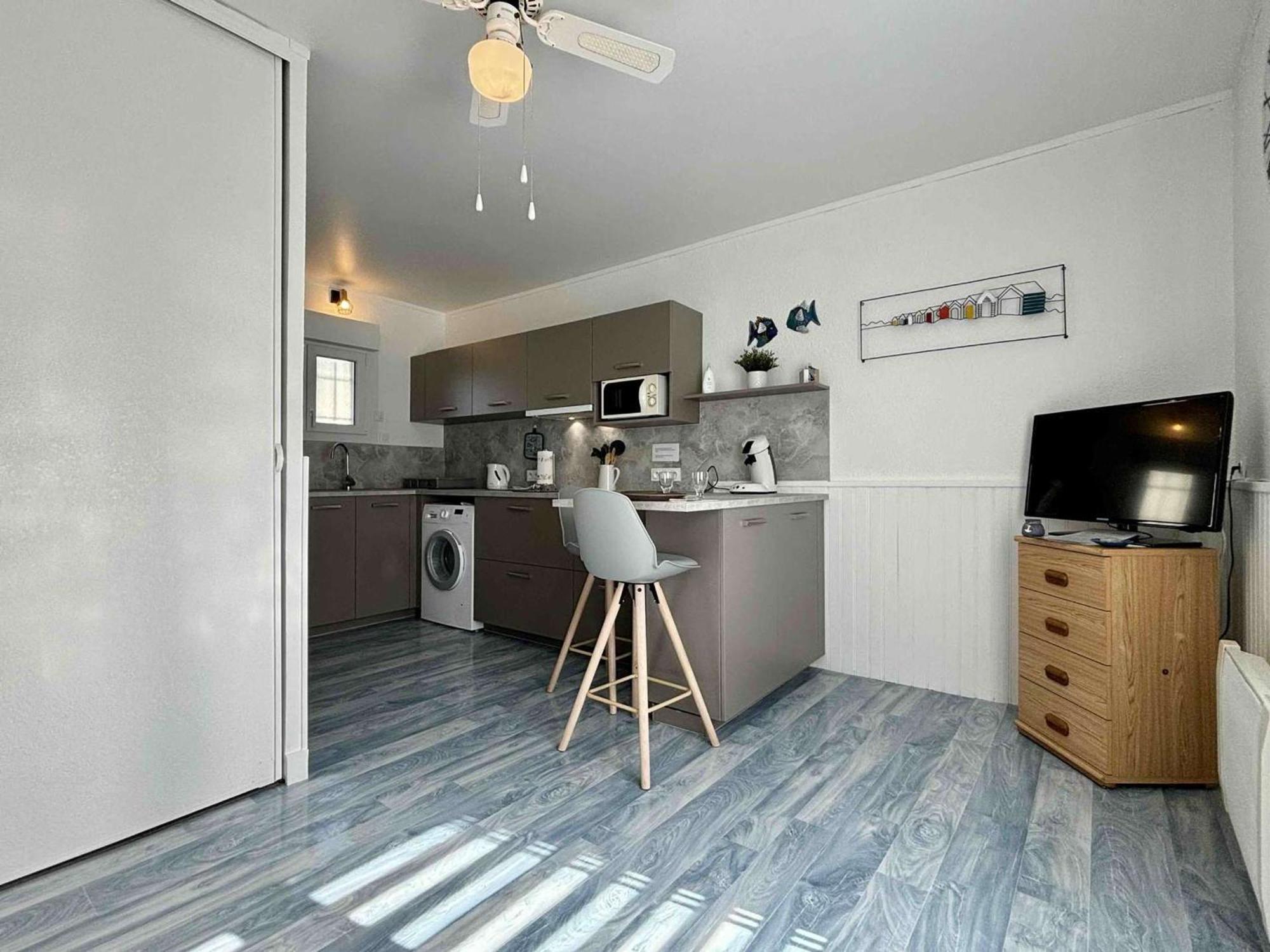 Studio Charmant A La Cotiniere Proche Plages Et Commerces, Terrasse Privee, Parking Inclus - Fr-1-246A-291 サン・ピエール・ドレロン エクステリア 写真